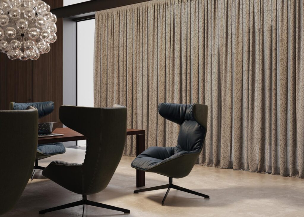 Tessuti e sistemi tenda: la luce trasforma il progetto d’arredo